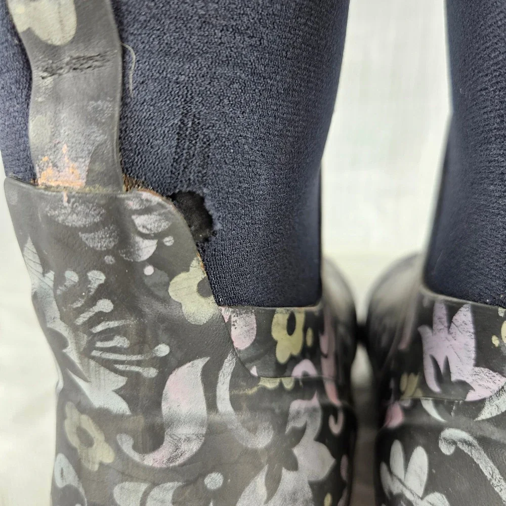 BOGS Womens 9 Classic High Corsage Muck Rain Winter Boots Floral Waterproof